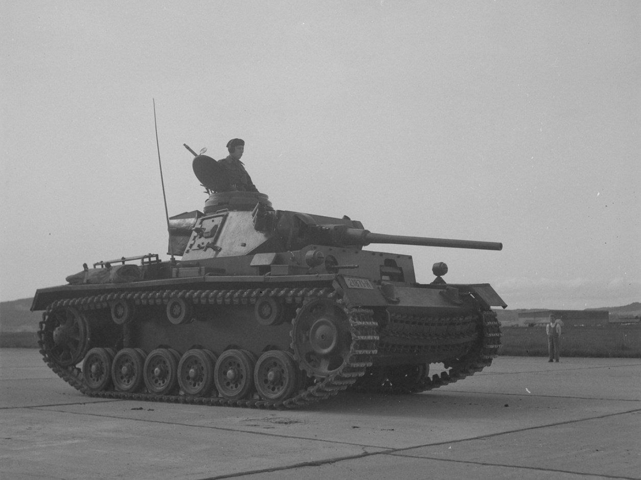 Pz.Kpfw. III Ausf.M (Fgst.Nr.73651) NOR {002}{a} Trandum, Norway, AfterWar 1950.jpg
